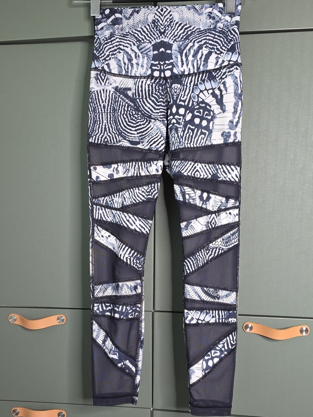 761. Lululemon Highest Times Pant Special Edition Wanderlust 2015 Collaboration